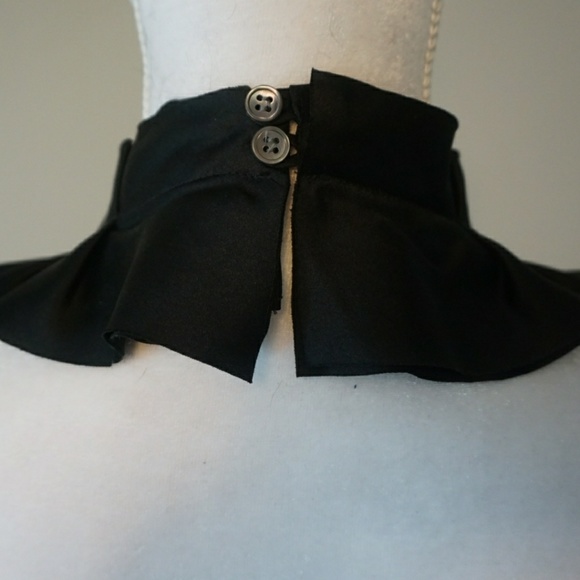 BCBG Runway Collection - Picture 7 of 8